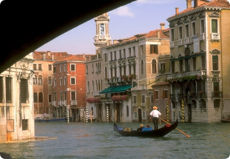 venice-canal-with-gondola
